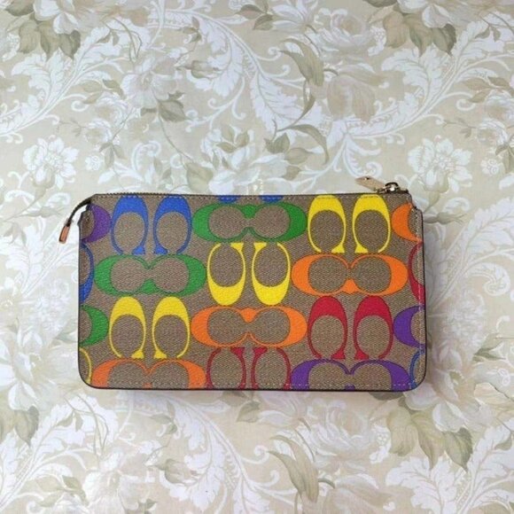 COACH C4697 POPPY CROSSBODY IN RAINBOW SIGNATURE CANVAS IM/LIGHT SADDLE MULTI - Picture 3 of 6